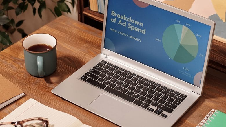 advertising-online-marketing-desk-business-promotion