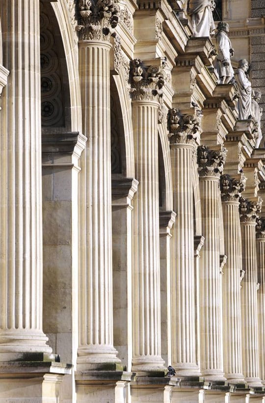 classic-building-pattern-in-paris