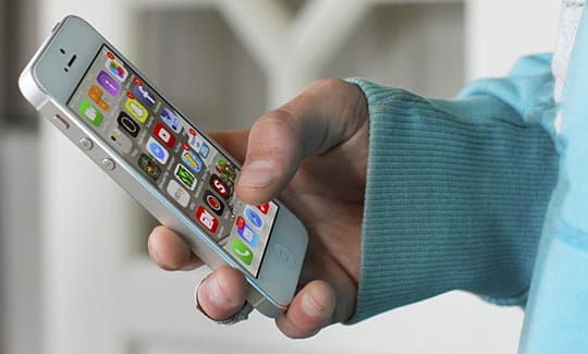 Iphone-4s-Technology-Mobile-App-Device-Screen