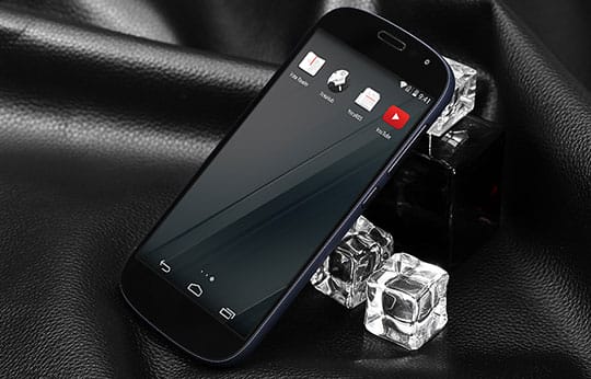 Yotaphone-2-4