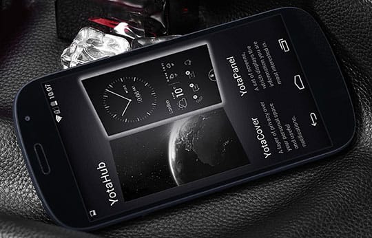 Yotaphone-2-5