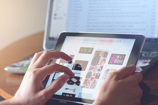 business-digital-ecommerce-internet-media-technology