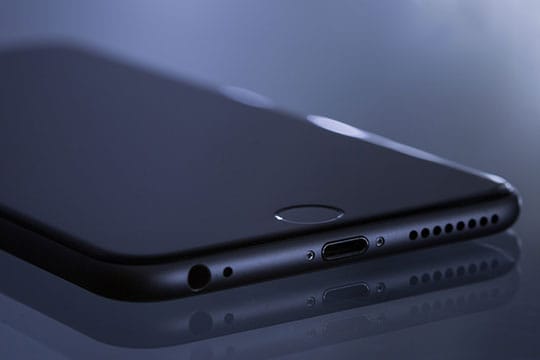 apple-gadget-iphone-smartphone-technology-mobile