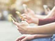 smartphone-mobile-social-media-marketing-application