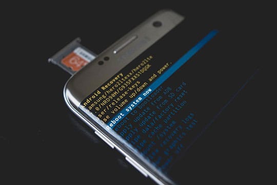 android-smartphone-data-mobile-samsung-technology