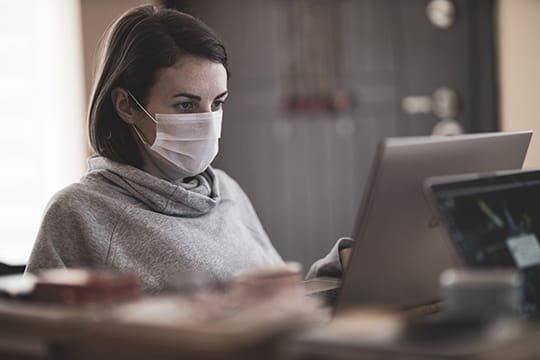 coronavirus-mask-covid-19-quarantine-laptop-work-computer