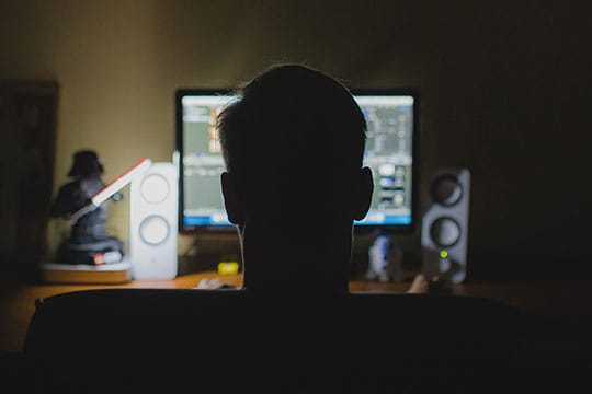 work-desk-computer-hacker-office-technology