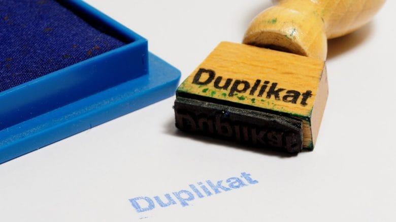 rubber-stamp-wooden-duplicate-content