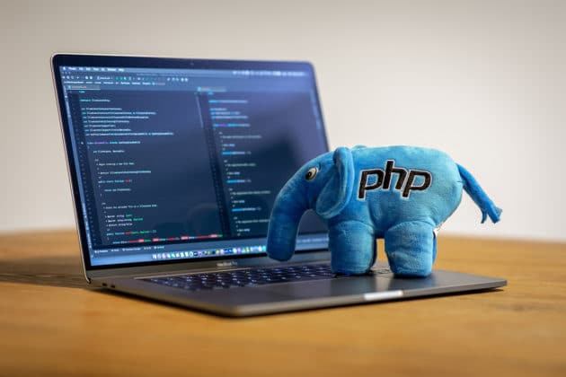 PHP-programming-development-editor-tools