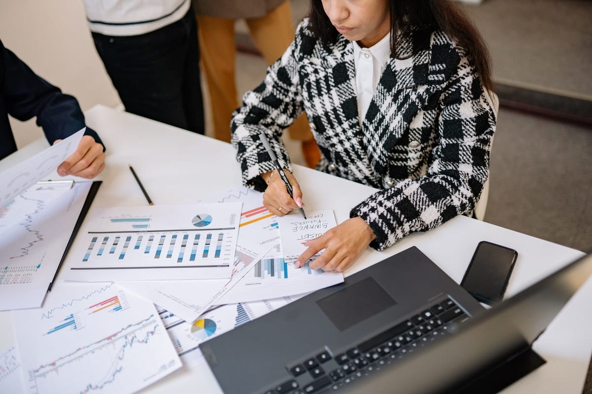 document-graph-office-work-chart-marketing-rank-stats