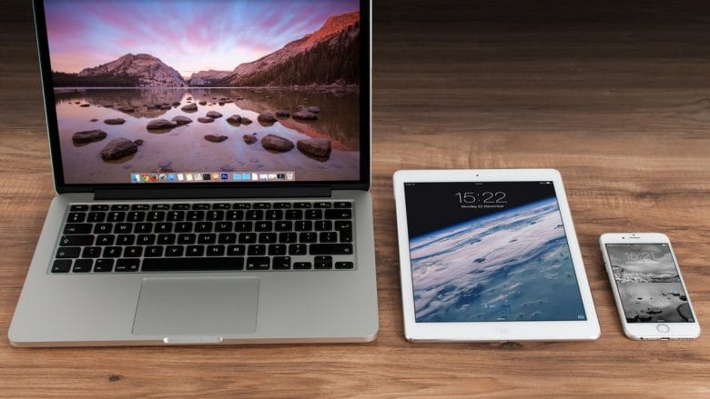 apple-devices-gadgets-ipad-iphone-laptop-macbook-smartphone
