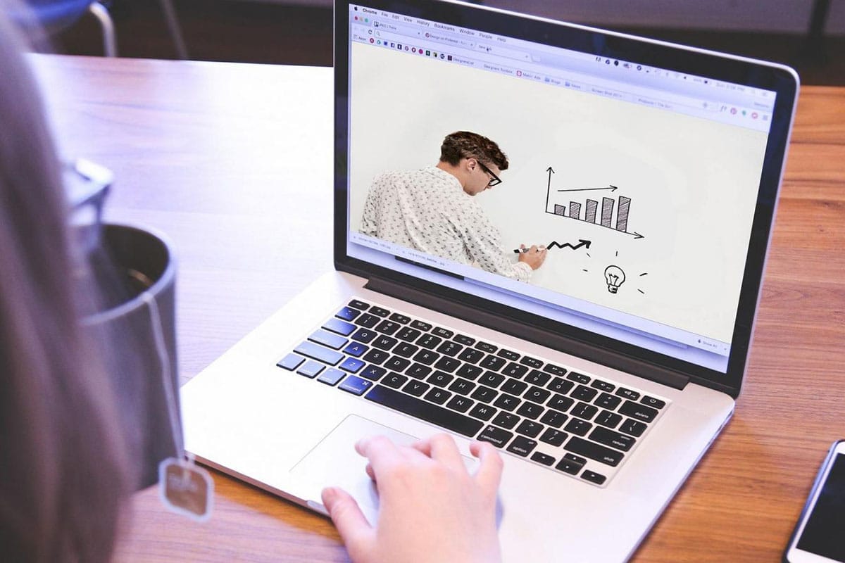 desk-work-stats-graph-idea-marketing-business