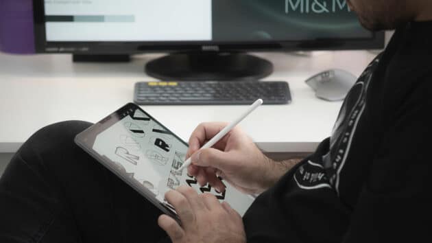 logo-graphic-design-ipad-apple-pencil-art-drawing