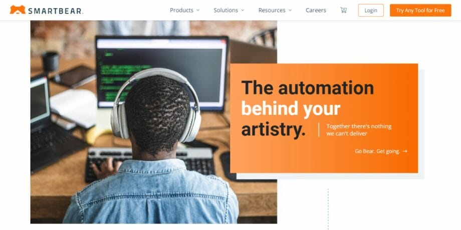 A screenshot of the TestComplete SmartBear website.