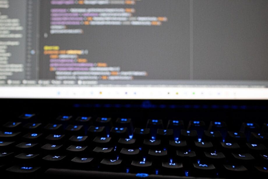 Klarna and Google CEOs Embrace "Vibe Coding"—A Skill That May Boost Your Job Prospects