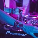 John Browne Tells Newsmax: US and UK Set to Pioneer AI Revolution