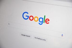 Cybercriminals promote malicious apps through Google search results
