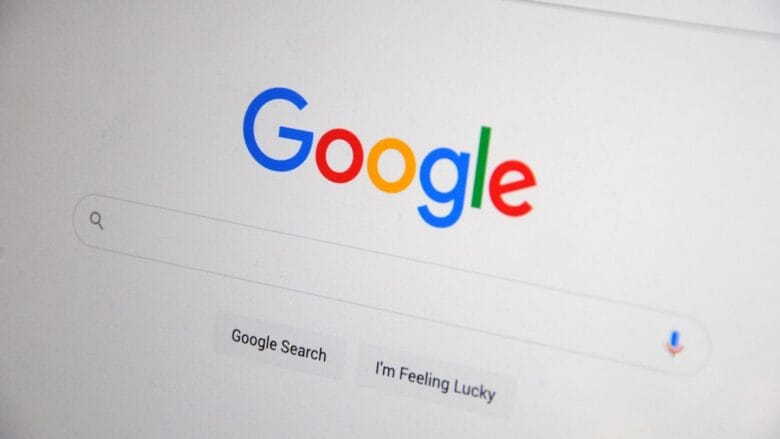 Cybercriminals promote malicious apps through Google search results