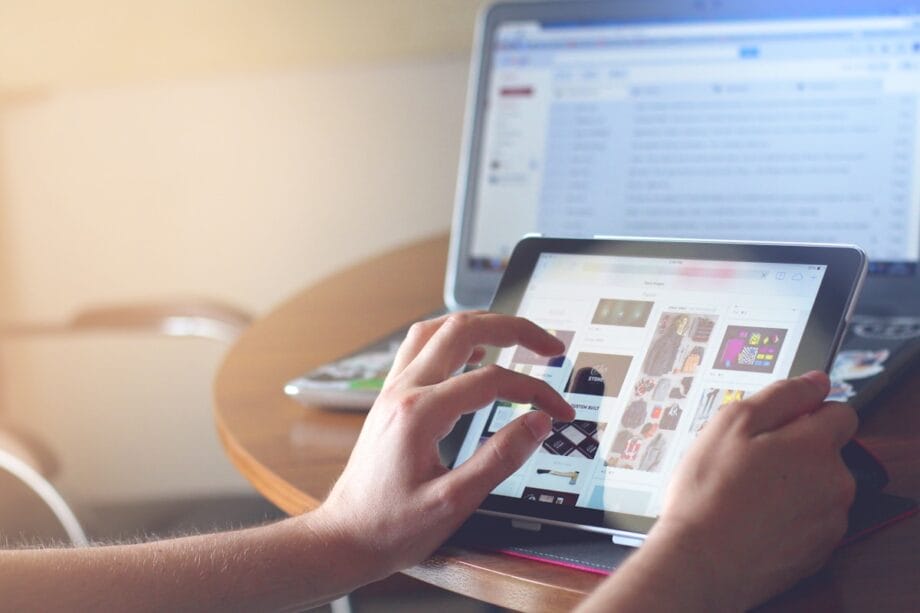 The Importance of Integrating Content into E-Commerce Business Strategies