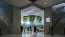 Apple's AI Transformation May Change the $20 Billion Search Industry