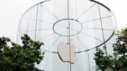 Is Apple's Stock Set to Decline Due to Aluminum iPhones?