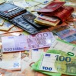 AI Surge Boosts US GDP: Software and Tech Investments Contribute Over 1.0pp for the First Time; Deutsche Bank Warns on Non-Tech Sector Heading Towards Recession