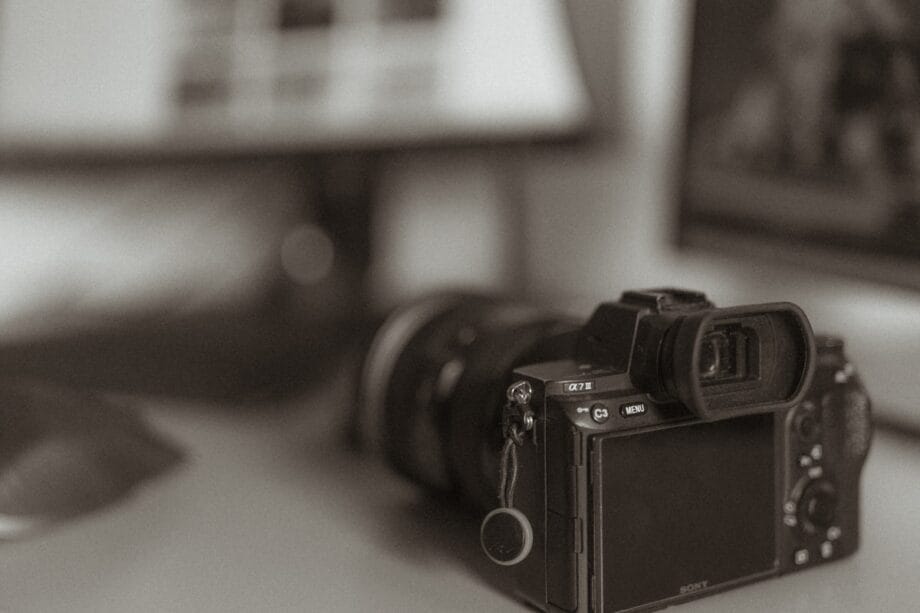 Global Trends, Growth Projections, and Forecast for the Digital Camera Market (2025&ndash;2032)