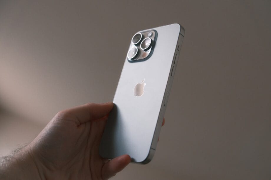 Alert Issued as Law Enforcement Prepares for Rise in Phone Theft After iPhone 17 Launch